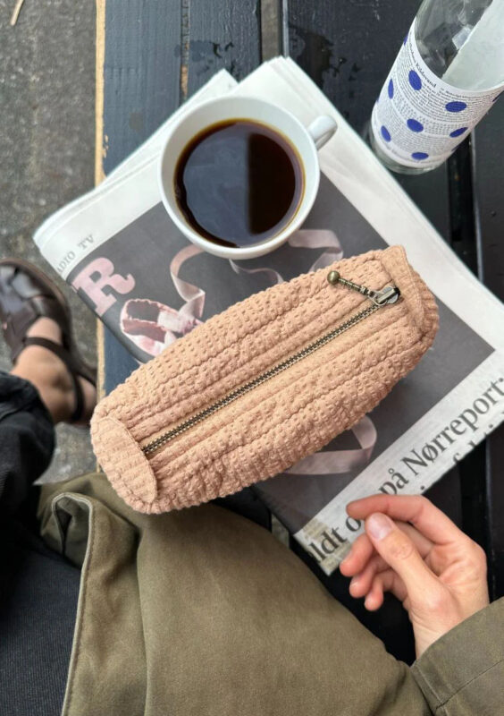 Knitter's Tool Clutch